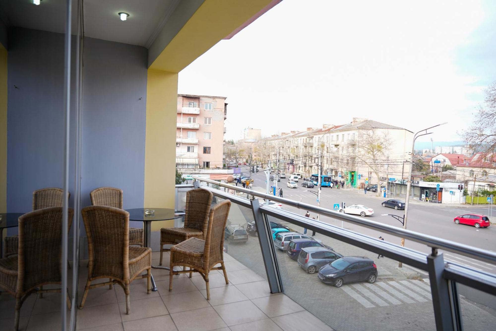 Hotel Monopoli Kutaisi Eksteriør bilde