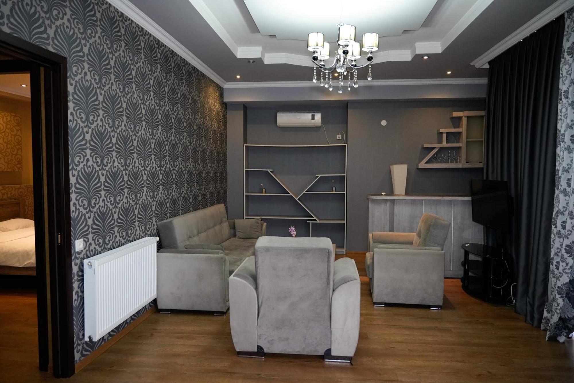 Hotel Monopoli Kutaisi Eksteriør bilde