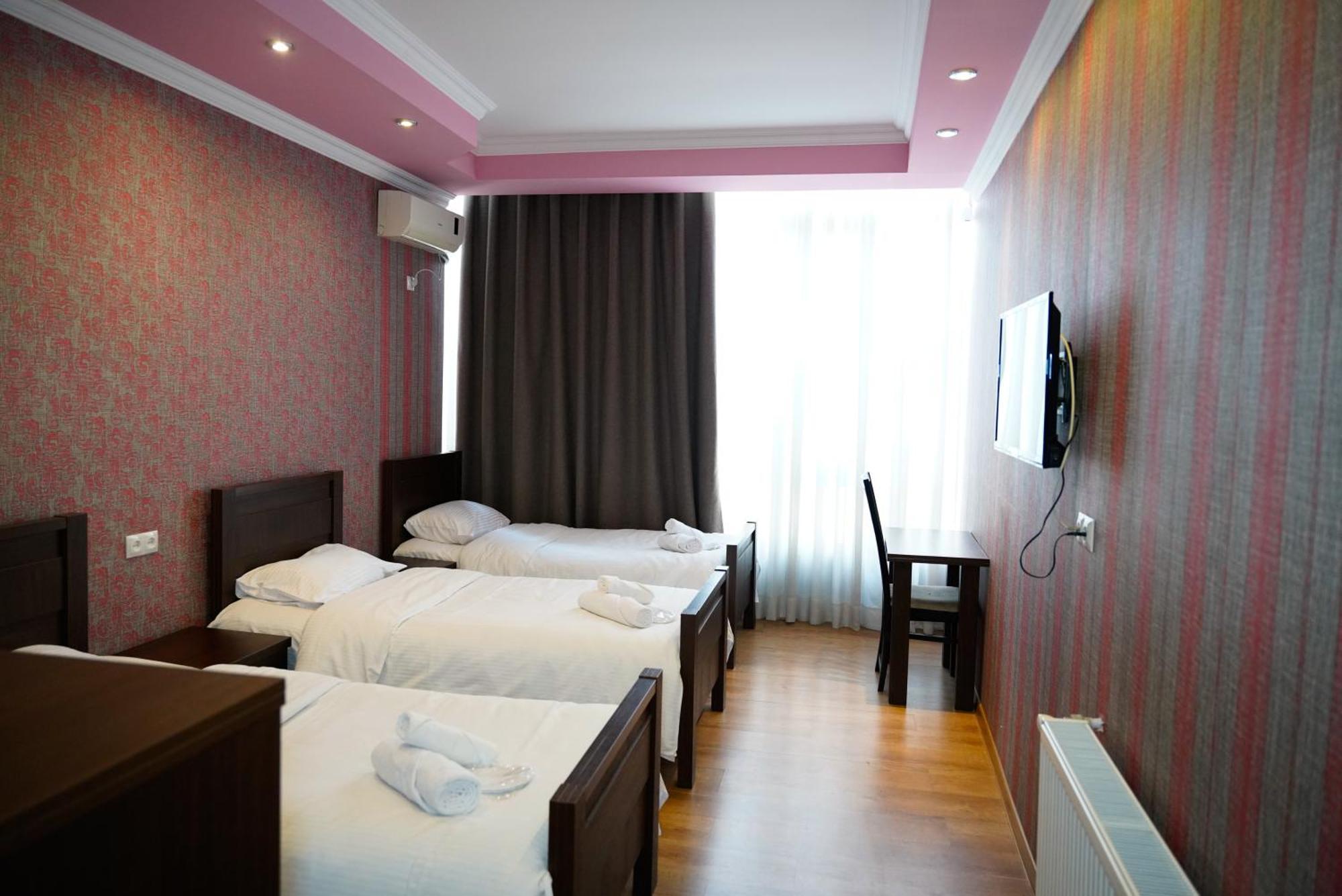 Hotel Monopoli Kutaisi Eksteriør bilde