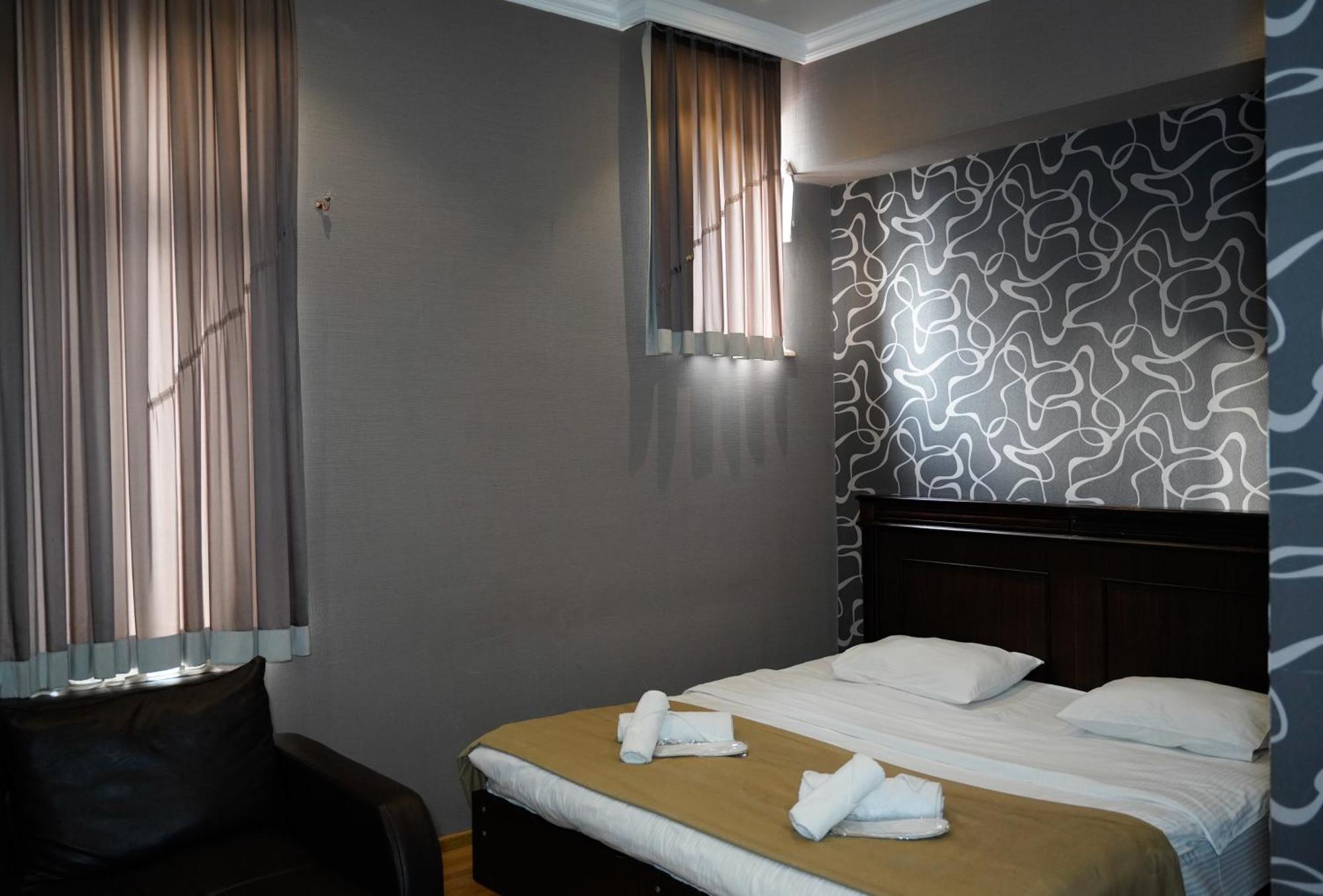 Hotel Monopoli Kutaisi Eksteriør bilde